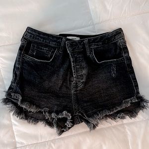 Cute Distressed Denim Shorts (Black Size 29)